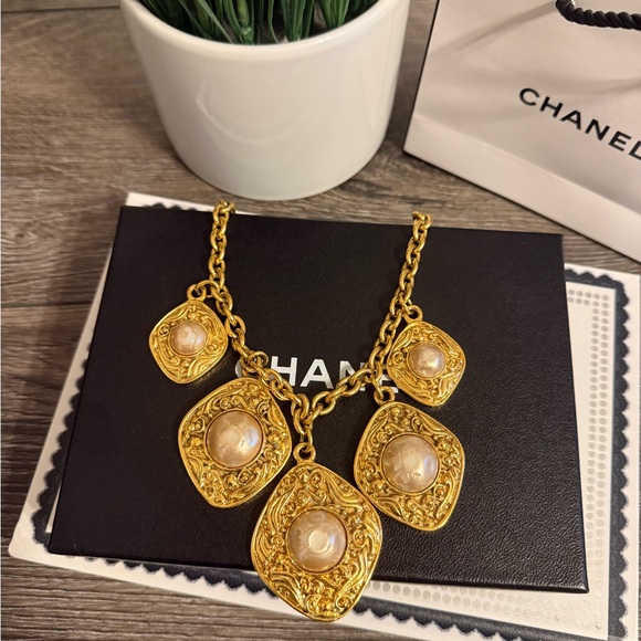 CHANEL Gold Medallion Faux Pearl Bold Statement Collar Necklace - Picture 1 of 11